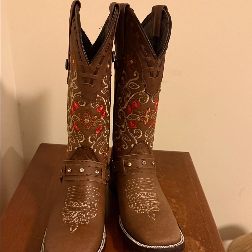 Elegant Brown Embroidered Heeled Boots